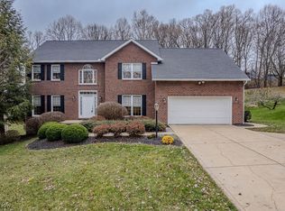 1203 Greenmont Cir, Vienna, WV