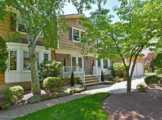 36 Calder Ct, Marlboro, NJ 07746