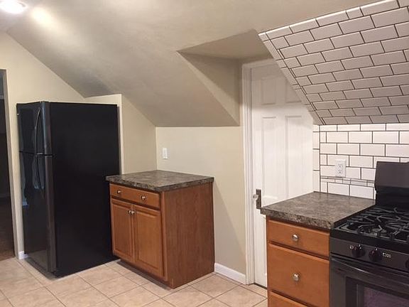 5th image of 1687 Wyoming Ave