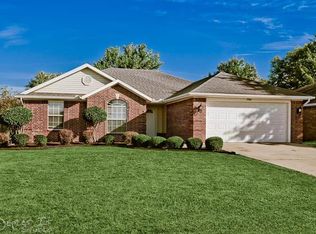 2304 SW 15th St, Bentonville, AR 72712