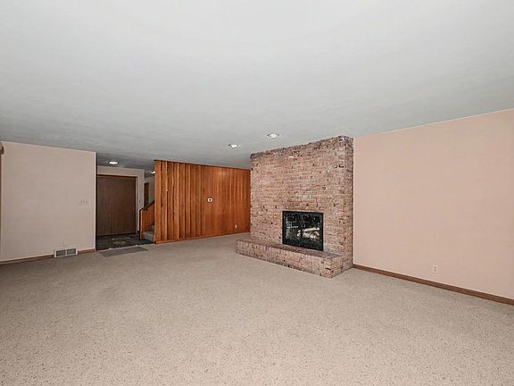 2nd image of 601 Kentucky STREET