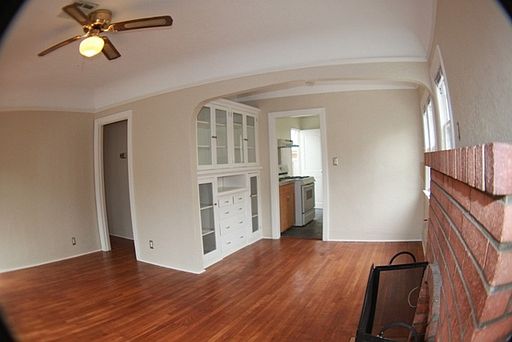 5th image of 2566 Wightman St