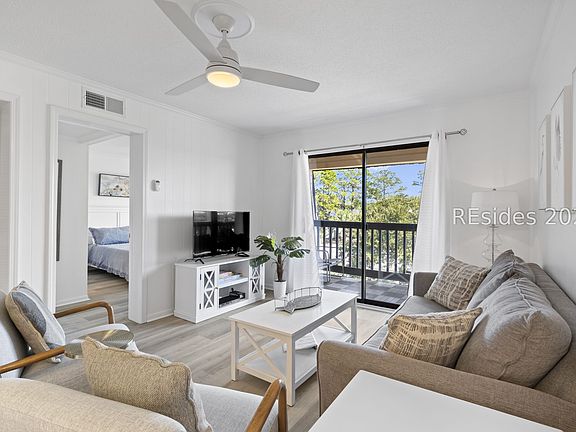 5th image of 40 Folly Field Rd APT C22