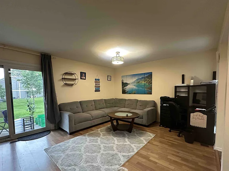 947 Manchester Cir #947 — Photo 1