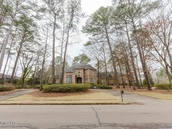 101 Summer Lake Dr, Ridgeland, MS 39157