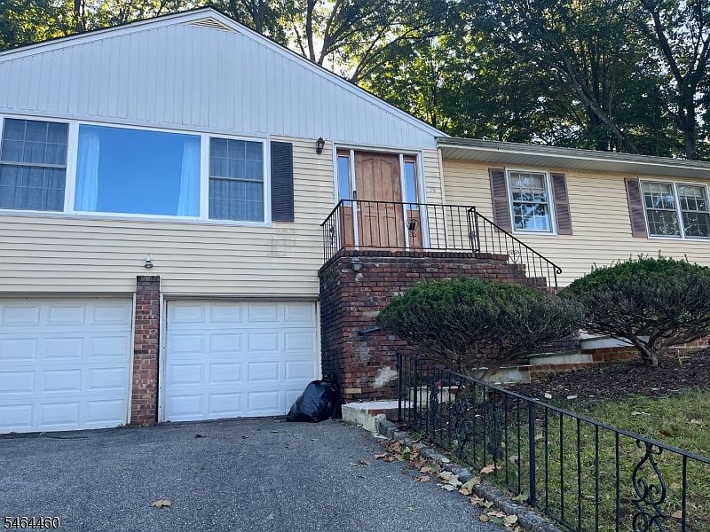 1st image of 20 Mitchell Ave