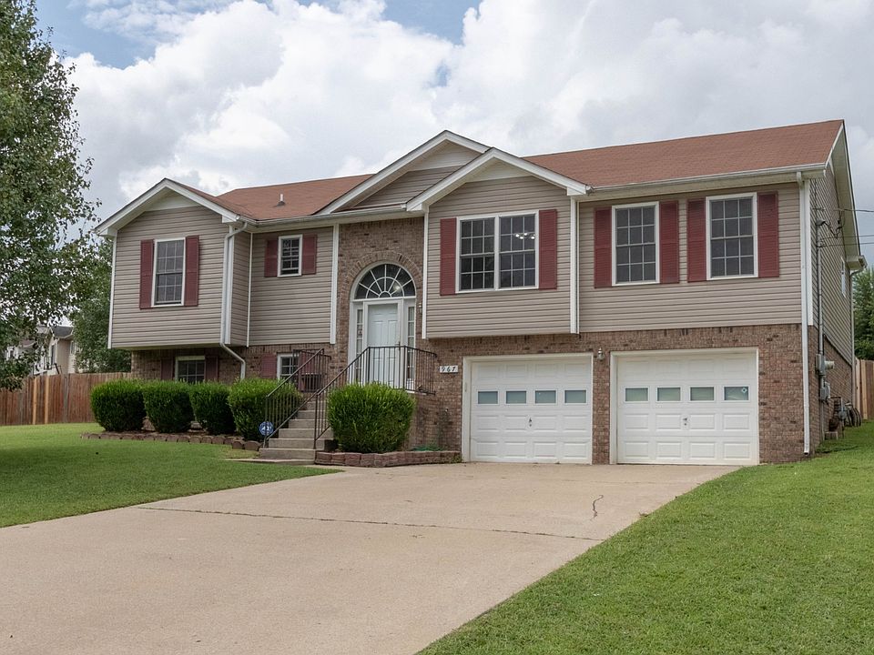 1st image of 967 Hedge Apple Dr