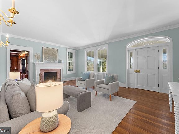 2nd image of 9905 Croom Rd