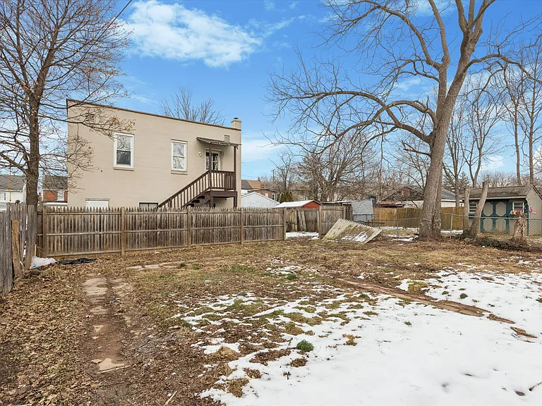 415 Walnut St #1 — Photo 13
