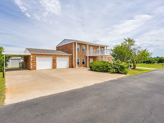 2nd image of 807 Caddo Rd