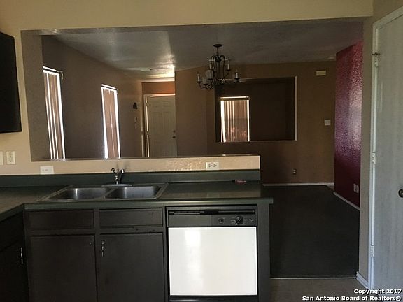 4th image of 2123 Sunbend Fls