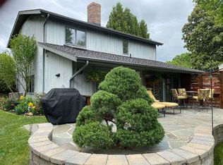 18472 Essex Dr, Abingdon, VA 24211