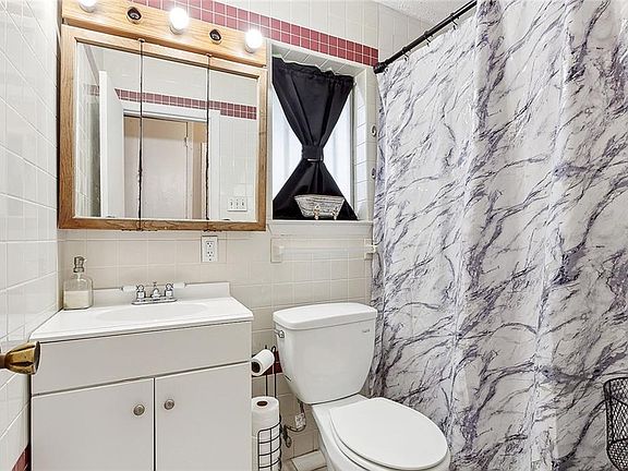 5th image of 7 Jasmine Ln