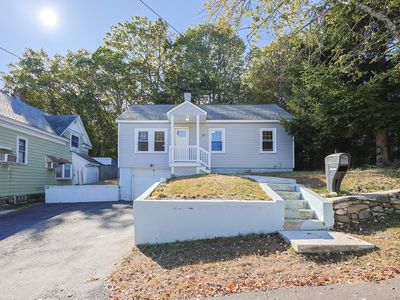 37 Maplewood Ave, Methuen, MA, 01844