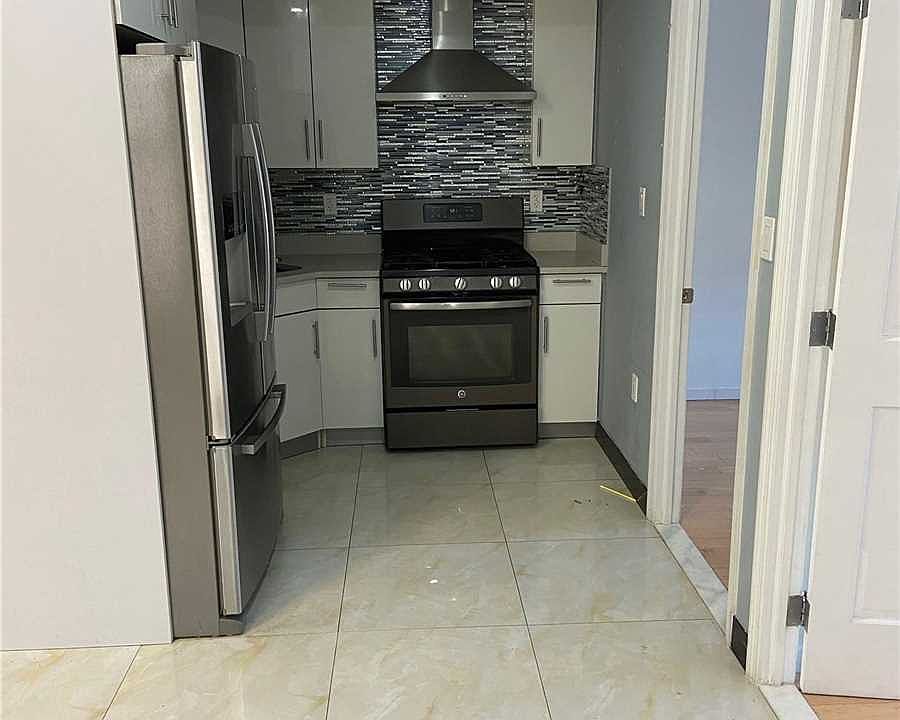 2nd image of 7131 67th St #2B
