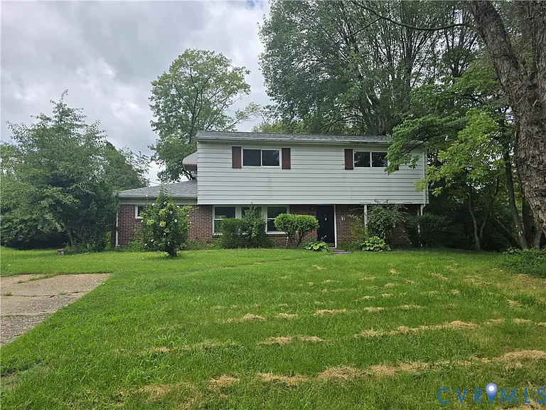 1402 Mormac Rd — Photo 2