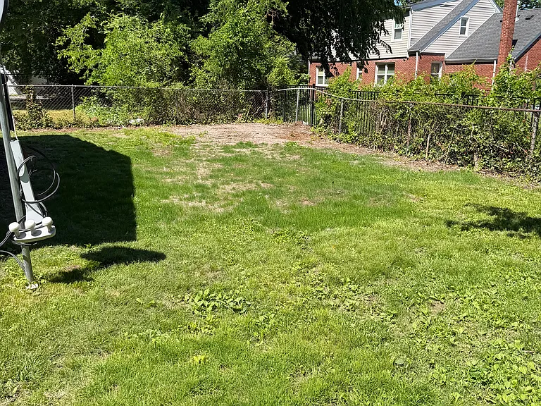 1022 Kenton Ave — Photo 10