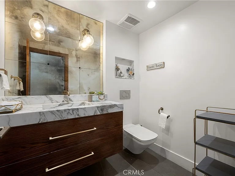 20461 Coulson St — Photo 28