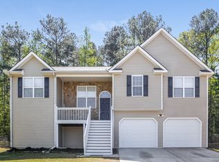 7817 Cambridge Dr, Douglasville, GA 30134