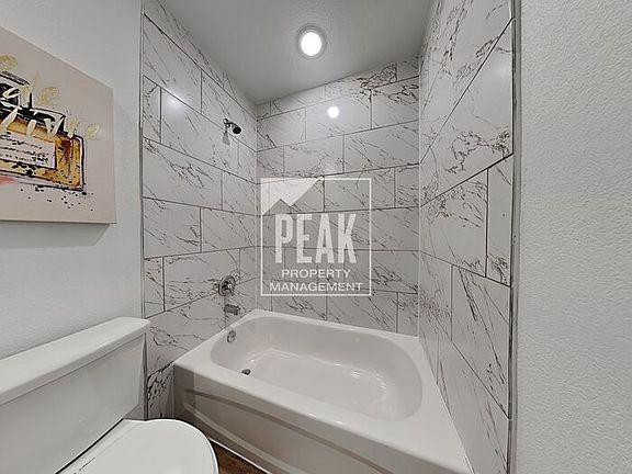 5th image of 1301 Boxwood Ln