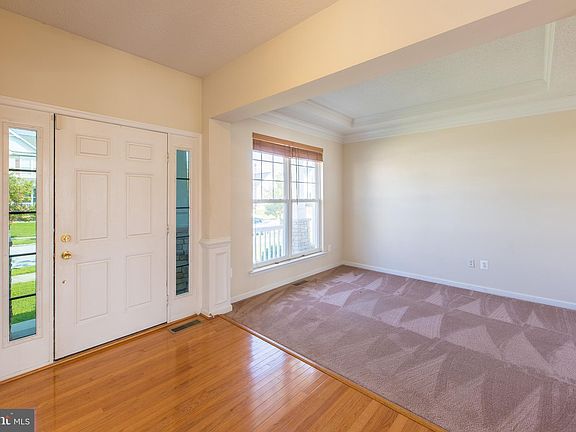 3rd image of 1005 Martin Dr