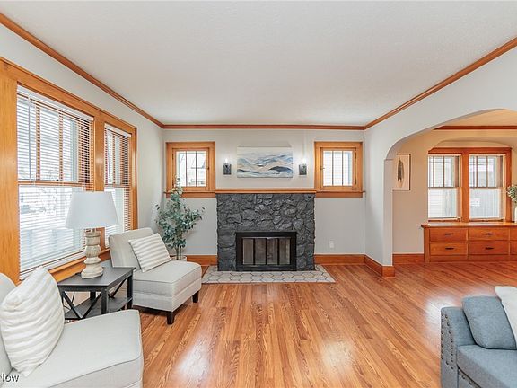 5th image of 1315 Herberich Ave