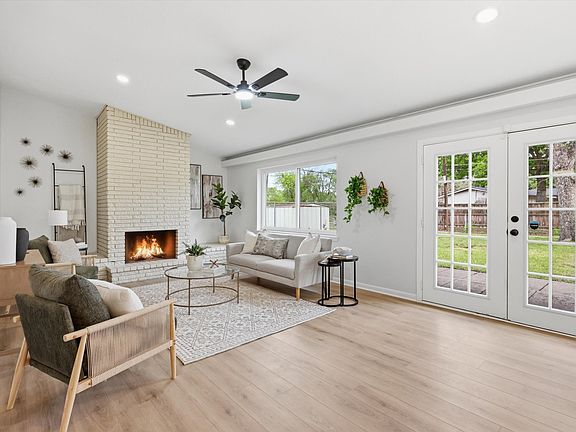 2nd image of 732 Pinehurst Dr