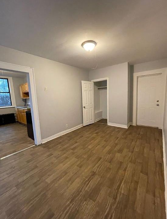 2nd image of 525 New Point Rd #2L