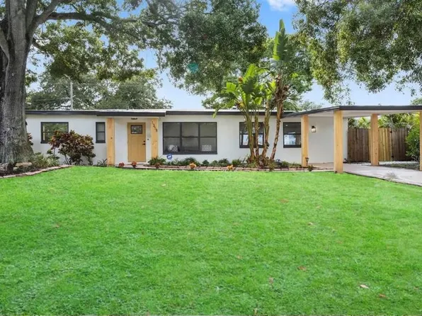 1358 Farragut Dr N, Saint Petersburg, FL 33710