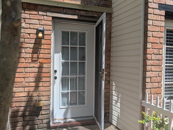 5123 S Oaks Dr, Baton Rouge, LA 70816