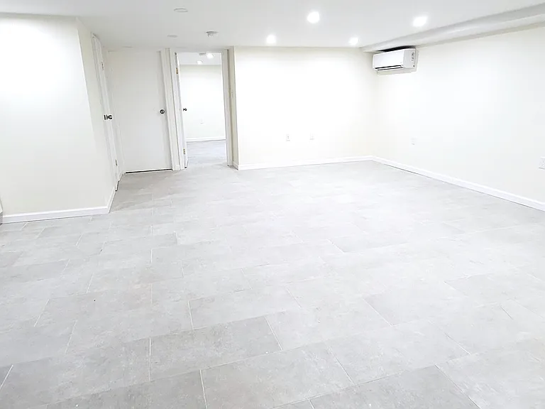 170-20 Lithonia Ave #1B — Photo 7