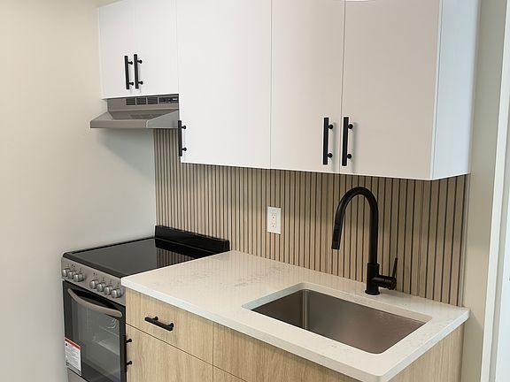 2nd image of 122 Downing St APT 3