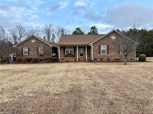 1973 Wheeler Bridge Rd, Burlington, NC 27215