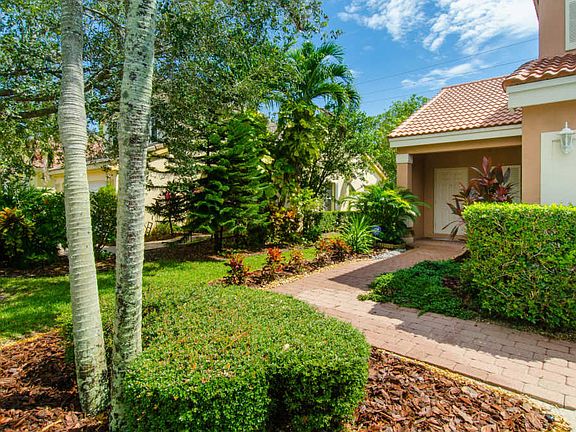 2nd image of 5557 American Cir