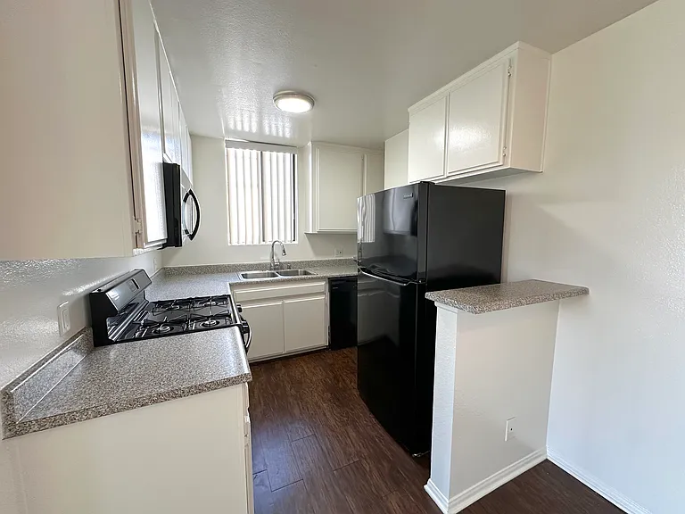 4222 Tujunga Ave #202 — Photo 15