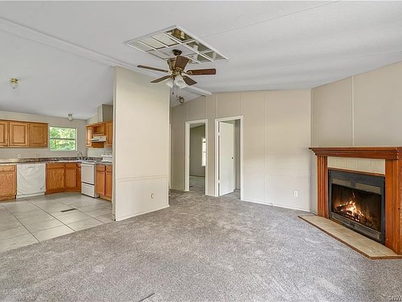 3rd image of 6458 Caspiana Ln