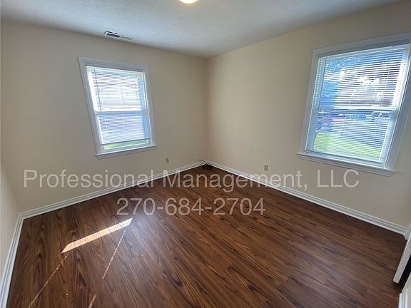 4th image of 1825 S Chesterfield Dr