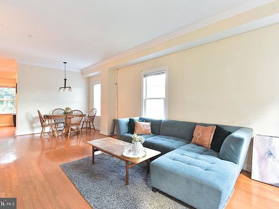 4th image of 2266 S Garfield St #6
