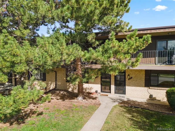 1832 Robb Street, Lakewood, CO 80215