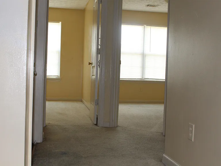 672 Georgetown Ct — Photo 10