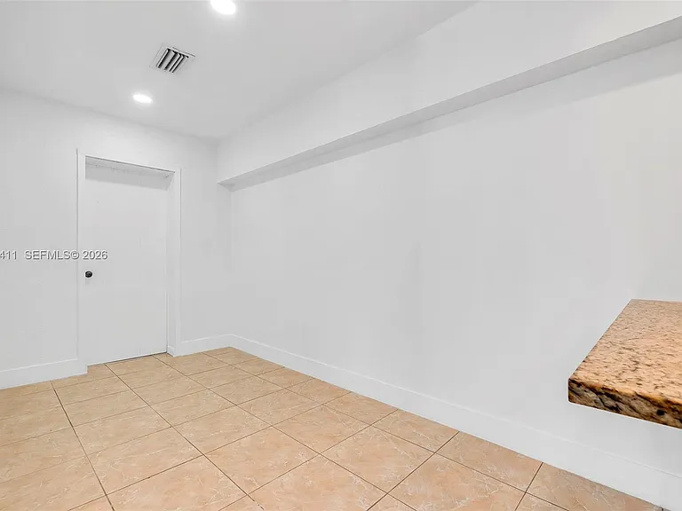 6101 SW 24th St — Photo 22
