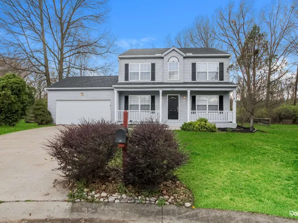 585 Foxglove Ct, Maineville, OH 45039