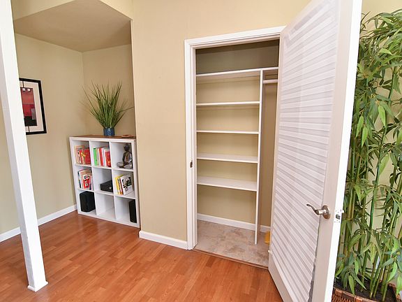 3rd image of 4760 36th St