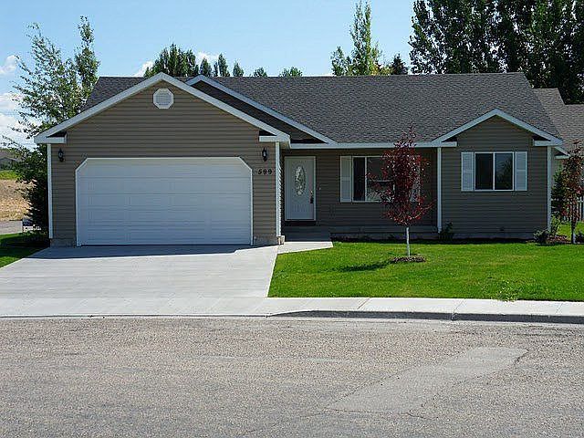 1st image of 599 Hickory Ln