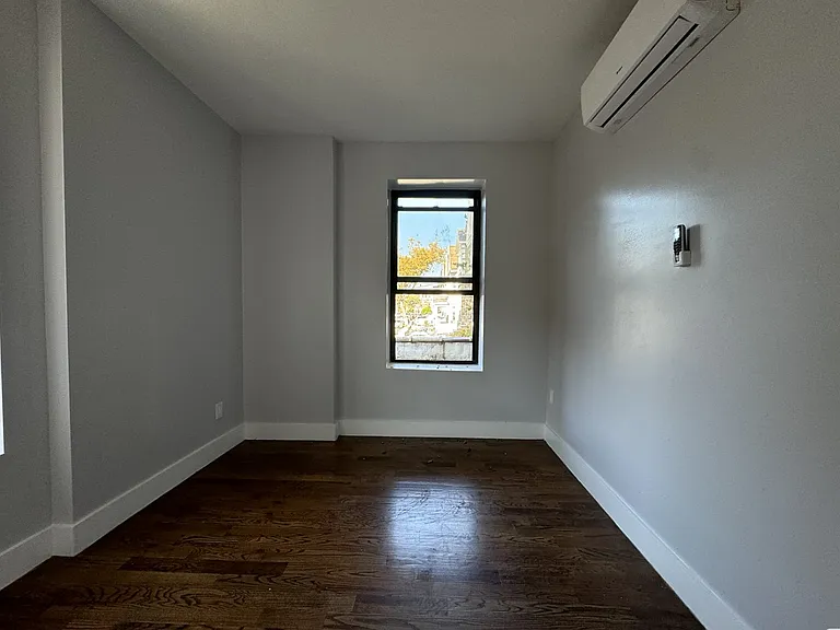 233 Martin Luther King Dr #2R — Photo 4