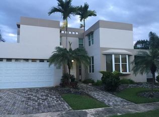 418 Via Mediterranea, Dorado, PR 00646