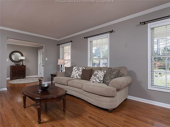 4th image of 307 Holswade Dr