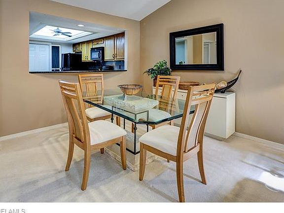4th image of 103 Fox Glen Dr