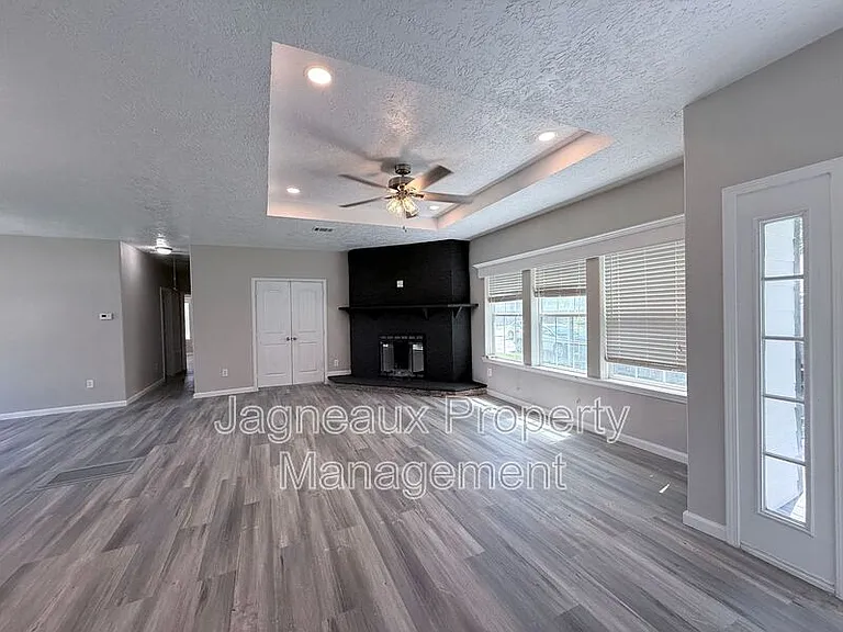 816 Shady Ln — Photo 12