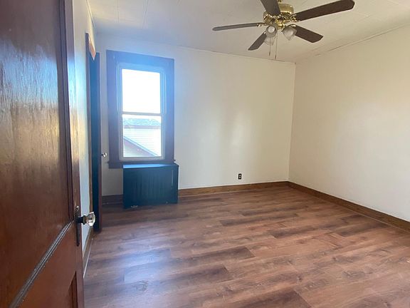 3rd image of 211 E Passaic Ave #2
